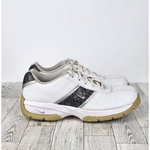 Nike Saddle Golf Shoes Women’s Size 6.5 White Metallic Silver Lace-Up, Spikes